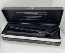 Load image into Gallery viewer, Cortisio 5 Flat Iron 1 1/4&quot;
